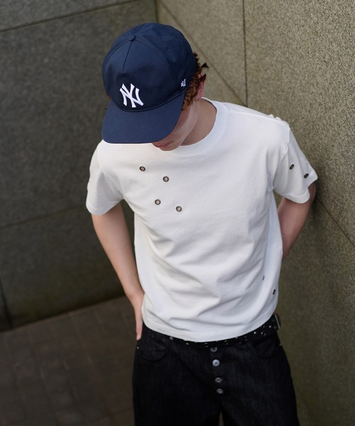 kutir(クティール)の「EYELET DESIGN CROPPED TEE/ハトメデザインクロップドTEE(Tシャツ/カットソー・メンズ・ブラック/オフホワイト/杢グレー・MEDIUM/LARGE)」の9枚目の写真