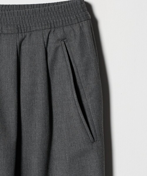UNITED ARROWS(ユナイテッドアローズ)の「2プリーツ ギャザー イージーパンツ -ストレッチ-(その他パンツ・メンズ・グレー系・L/M/XL/S)」の7枚目の写真
