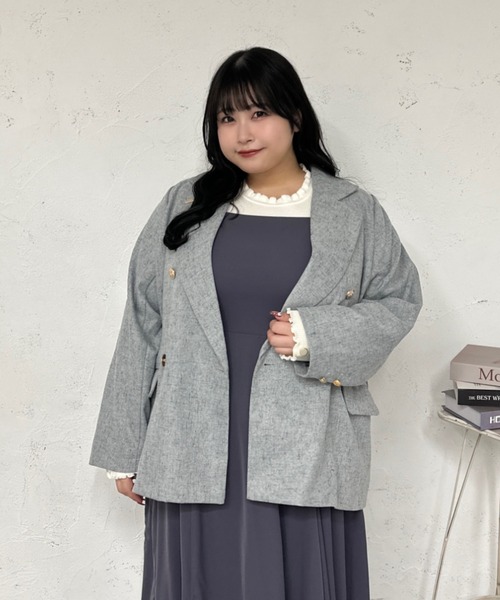 Louiosy(ルオシー)の「【大きいサイズ】チャーム付きツイードライクゴールドダブルボタンジャケット(テーラードジャケット・レディース・ライトブラウン/グレー・4L/X-LARGE/3L)」の2枚目の写真
