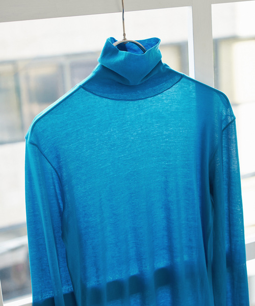 Spick & Span（スピックアンドスパン）の「《追加》シアーハイネックプルオーバー（Tシャツ/カットソー・レディース・ブラック/ホワイト/イエロー系その他/ブルー・FREE）」の4枚目の写真