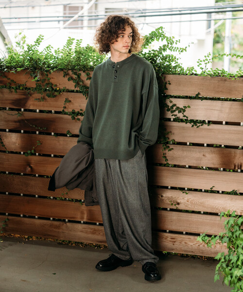 FREAK'S STORE(フリークスストア)の「限定展開 ワイドシルエット ウールライク クライミングパンツ/ワイドスラックス(その他パンツ・メンズ・ベージュ/ブラウン/チャコールグレー/ブラック・LARGE/MEDIUM/SMALL)」の8枚目の写真