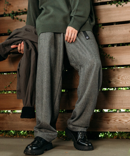 FREAK'S STORE(フリークスストア)の「限定展開 ワイドシルエット ウールライク クライミングパンツ/ワイドスラックス(その他パンツ・メンズ・ベージュ/ブラウン/チャコールグレー/ブラック・LARGE/MEDIUM/SMALL)」の16枚目の写真