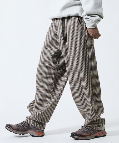 FREAK'S STORE(フリークスストア)の「限定展開 ワイドシルエット ウールライク クライミングパンツ/ワイドスラックス(その他パンツ・メンズ・ベージュ/ブラウン/チャコールグレー/ブラック・LARGE/MEDIUM/SMALL)」の6枚目の写真