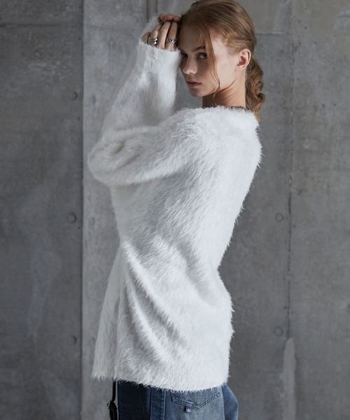 SERACE(セラス)の「【SERACE】Loose wide feather yarn volume Knit / ルーズワイドフェザーヤーンボリュームニット(ニット/セーター・メンズ・ブラック×ホワイト/ホワイト/ブラック・L/M/S)」の4枚目の写真