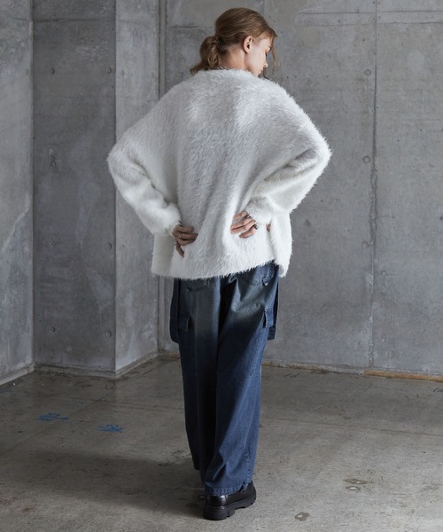 SERACE(セラス)の「【SERACE】Loose wide feather yarn volume Knit / ルーズワイドフェザーヤーンボリュームニット(ニット/セーター・メンズ・ブラック×ホワイト/ホワイト/ブラック・L/M/S)」の18枚目の写真