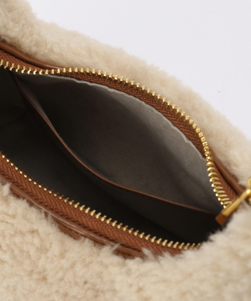 La TOTALITE（ラトータリテ）の「SINBONO/シンボノ エコファーミニバッグ（ショルダーバッグ・レディース・ベージュ・FREE）」の9枚目の写真