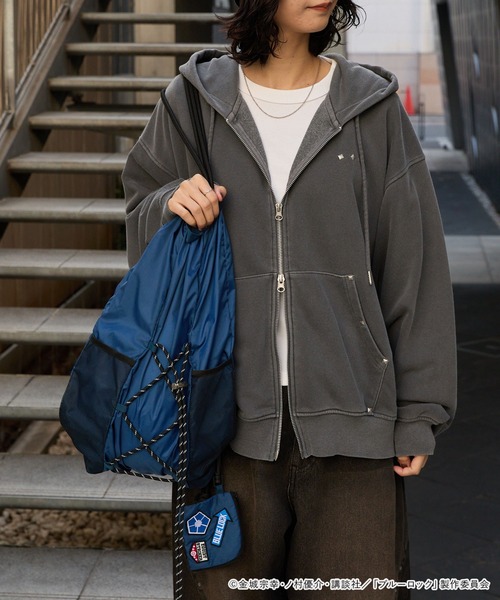 MONO-MART（モノマート）の「【ブルーロック】別注 ポーチ付き ドローコード ナップサック（バックパック/リュック・レディース・ブラック/ブルー/グレー・FREE）」の11枚目の写真