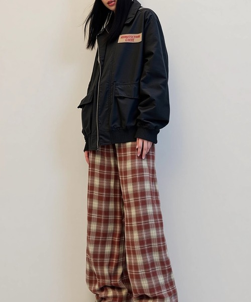 cammie(キャミー)の「チェック柄ゆるパンツ(その他パンツ・レディース・ワイン/ブルー・M/L)」の4枚目の写真