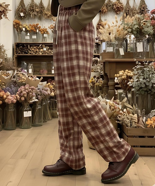 cammie(キャミー)の「チェック柄ゆるパンツ(その他パンツ・レディース・ワイン/ブルー・M/L)」の14枚目の写真