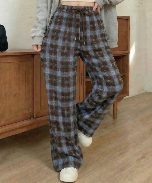cammie(キャミー)の「チェック柄ゆるパンツ(その他パンツ・レディース・ワイン/ブルー・M/L)」の8枚目の写真