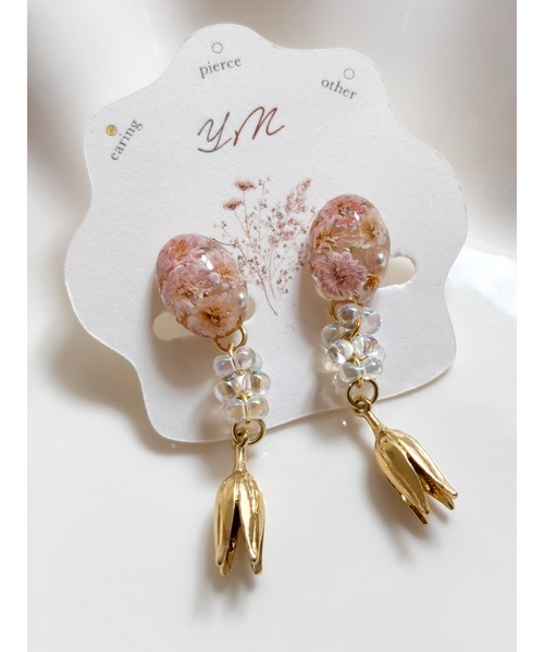 tone（トーン）の「【YM】チューリップチャーム×かすみ草　ニッケルフリーイヤリング（MA）（イヤリング・レディース・ブルー/シルバー/ホワイト/ピンク/オレンジ/ゴールド・FREE）」の3枚目の写真