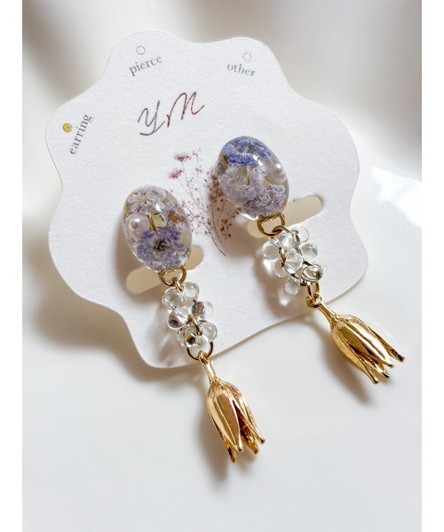 tone（トーン）の「【YM】チューリップチャーム×かすみ草　ニッケルフリーイヤリング（MA）（イヤリング・レディース・ブルー/シルバー/ホワイト/ピンク/オレンジ/ゴールド・FREE）」の2枚目の写真