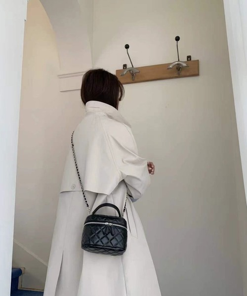 NuNuNa（ヌヌナ）の「【NuNuNa】チェーンストラップ キルティング 合成皮革 ミニショルダーバッグ（ショルダーバッグ・レディース・アイボリー/ブラック/ピンク/パープル/ライトブルー・FREE）」の6枚目の写真