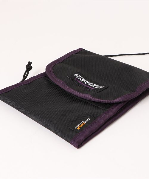 Gramicci(グラミチ)の「【RES】【GRAMICCI】CORDURA NECK POUCH(ショルダーバッグ・メンズ・ブラック・FREE)」の3枚目の写真