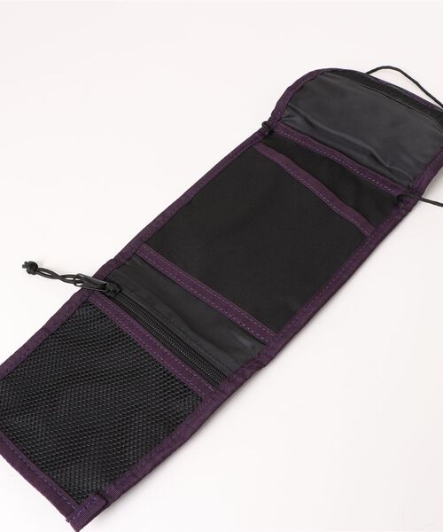 Gramicci(グラミチ)の「【RES】【GRAMICCI】CORDURA NECK POUCH(ショルダーバッグ・メンズ・ブラック・FREE)」の4枚目の写真