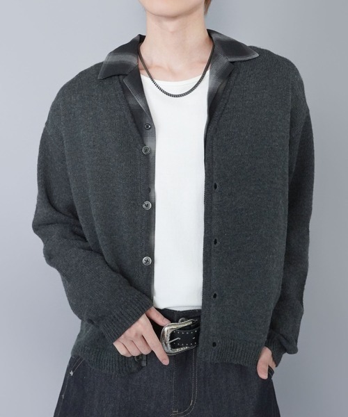 SPINNS（スピンズ）の「短丈モヘアニットカーディガン/シンプル/無地/ヴィンテージライク/ショート丈（カーディガン/ボレロ・メンズ・ブラック/ブラウン/チャコール・ONESIZE）」の2枚目の写真