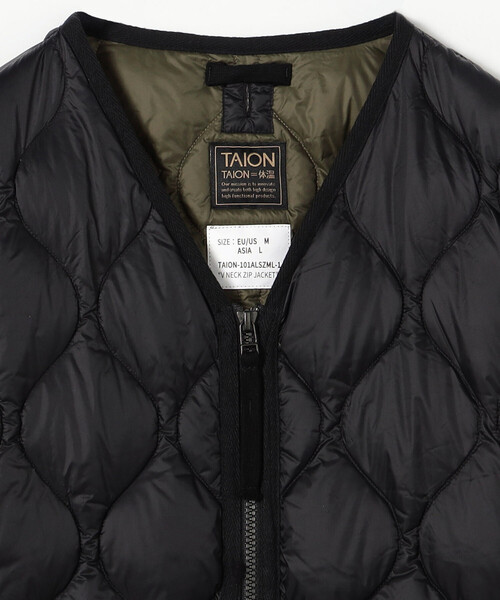 FREAK'S STORE(フリークスストア)の「限定展開 TAION/タイオン ミリタリー Vネック ジップ ダウンジャケット / TAION-104ALSZML-1(ダウンジャケット/コート・メンズ・ブラック/オリーブ・MEDIUM/X-LARGE/SMALL/LARGE)」の7枚目の写真
