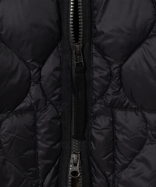 FREAK'S STORE(フリークスストア)の「限定展開 TAION/タイオン ミリタリー Vネック ジップ ダウンジャケット / TAION-104ALSZML-1(ダウンジャケット/コート・メンズ・ブラック/オリーブ・MEDIUM/X-LARGE/SMALL/LARGE)」の11枚目の写真