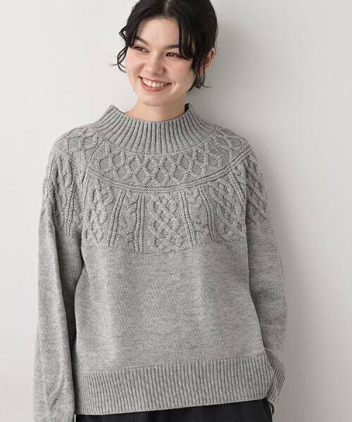 Dessin（デッサン）の「【着映え/洗える】求心ケーブル編みハイネックニット（ニット/セーター・レディース・アイボリー/ライトグレー/ワインレッド/ネイビー・00/01/02/03）」の3枚目の写真