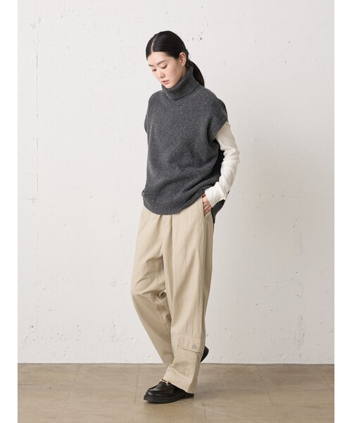 MidiUmi（ミディウミ）の「MidiUmi マルチポケットワークパンツ（その他パンツ・レディース・チャコールグレー/ベージュ・FREE）」の6枚目の写真