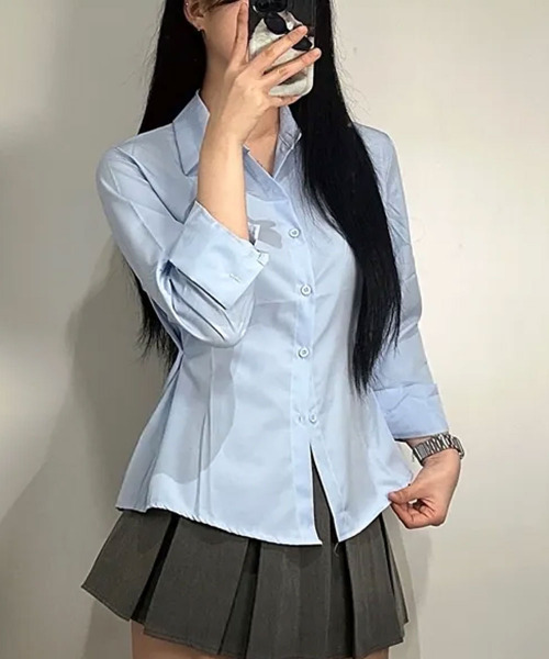 VIVID LADY（ビビッドレディー）の「ウエスト ボタン付き カラーシャツ（シャツ/ブラウス・レディース・ネイビー/ホワイト/ライトブルー・FREE）」の10枚目の写真