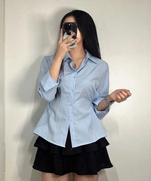 VIVID LADY（ビビッドレディー）の「ウエスト ボタン付き カラーシャツ（シャツ/ブラウス・レディース・ネイビー/ホワイト/ライトブルー・FREE）」の12枚目の写真