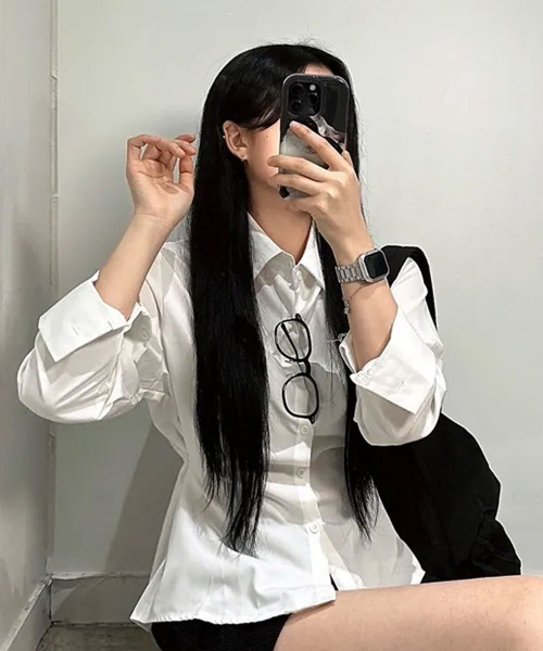 VIVID LADY（ビビッドレディー）の「ウエスト ボタン付き カラーシャツ（シャツ/ブラウス・レディース・ネイビー/ホワイト/ライトブルー・FREE）」の8枚目の写真