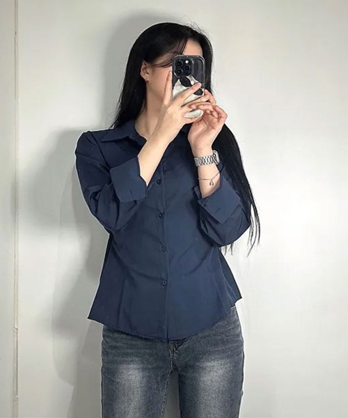 VIVID LADY（ビビッドレディー）の「ウエスト ボタン付き カラーシャツ（シャツ/ブラウス・レディース・ネイビー/ホワイト/ライトブルー・FREE）」の18枚目の写真