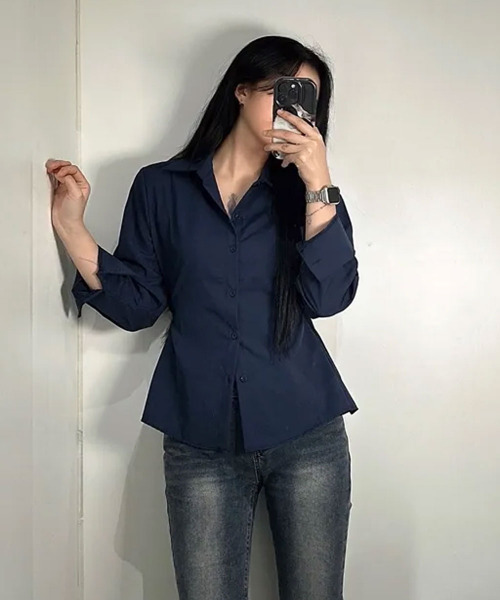 VIVID LADY（ビビッドレディー）の「ウエスト ボタン付き カラーシャツ（シャツ/ブラウス・レディース・ネイビー/ホワイト/ライトブルー・FREE）」の22枚目の写真