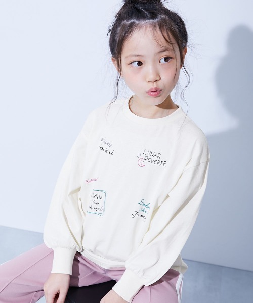 devirock（デビロック）の「綿100％ デビラボ ガールズ BIGシルエットプリント袖リブ 長袖Tシャツ（Tシャツ/カットソー・キッズ・ブルー系その他2/ピンク系その他/ブラック系その他2/グレー系その他/ホワイト系その他2/ブラック系その他3/ブラック系その他/パープル系その他/ホワイト系その他/グリーン系その他2/グレー系その他2/ピンク系その他3/グリーン系その他/ピンク系その他2/ブルー系その他・100cm/90cm/160cm/150cm/140cm/130cm/120cm/110cm）」の2枚目の写真