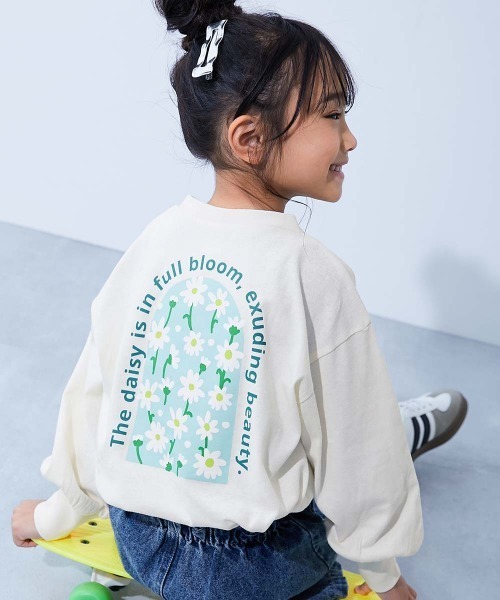 devirock（デビロック）の「綿100％ デビラボ ガールズ BIGシルエットプリント袖リブ 長袖Tシャツ（Tシャツ/カットソー・キッズ・ブルー系その他2/ピンク系その他/ブラック系その他2/グレー系その他/ホワイト系その他2/ブラック系その他3/ブラック系その他/パープル系その他/ホワイト系その他/グリーン系その他2/グレー系その他2/ピンク系その他3/グリーン系その他/ピンク系その他2/ブルー系その他・100cm/90cm/160cm/150cm/140cm/130cm/120cm/110cm）」の3枚目の写真