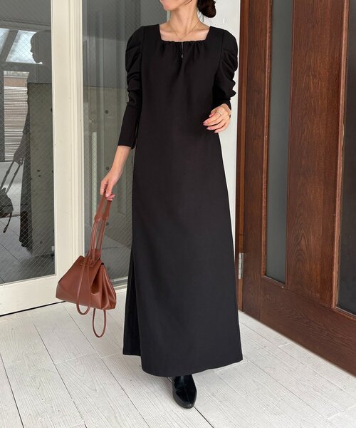 CAPRICIEUX LE'MAGE(カプリシューレマージュ)の「スクエアパフワンピース(ワンピース・レディース・ブラック/グレイッシュベージュ/ホワイト系その他・FREE/PS)」の2枚目の写真