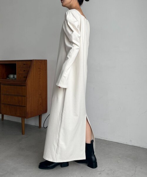 CAPRICIEUX LE'MAGE(カプリシューレマージュ)の「スクエアパフワンピース(ワンピース・レディース・ブラック/グレイッシュベージュ/ホワイト系その他・FREE/PS)」の9枚目の写真