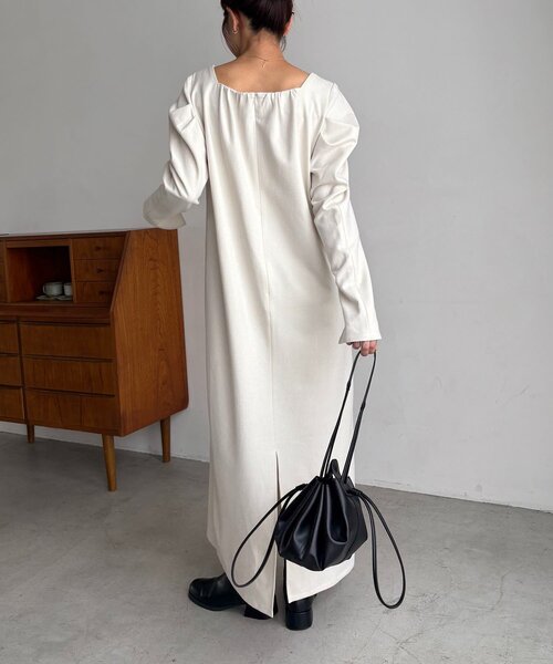 CAPRICIEUX LE'MAGE(カプリシューレマージュ)の「スクエアパフワンピース(ワンピース・レディース・ブラック/グレイッシュベージュ/ホワイト系その他・FREE/PS)」の10枚目の写真