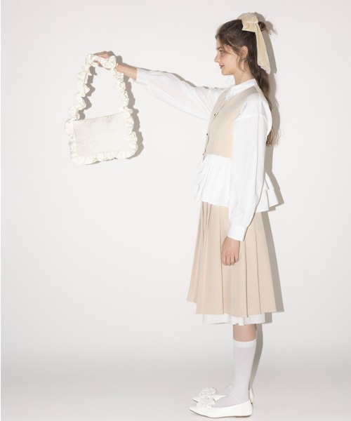 idem（イデム）の「peplum lady vest / ノースリーブペプラムベスト（ベスト・レディース・ベージュ/ブラック・FREE）」の3枚目の写真