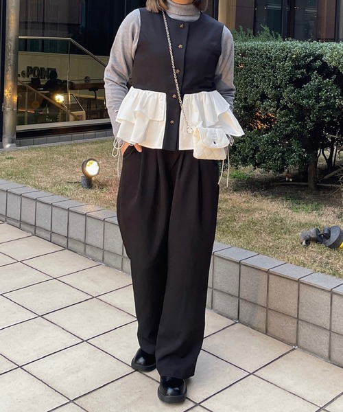 idem(イデム)の「peplum lady vest / ノースリーブペプラムベスト(ベスト・レディース・ベージュ/ブラック・FREE)」の14枚目の写真
