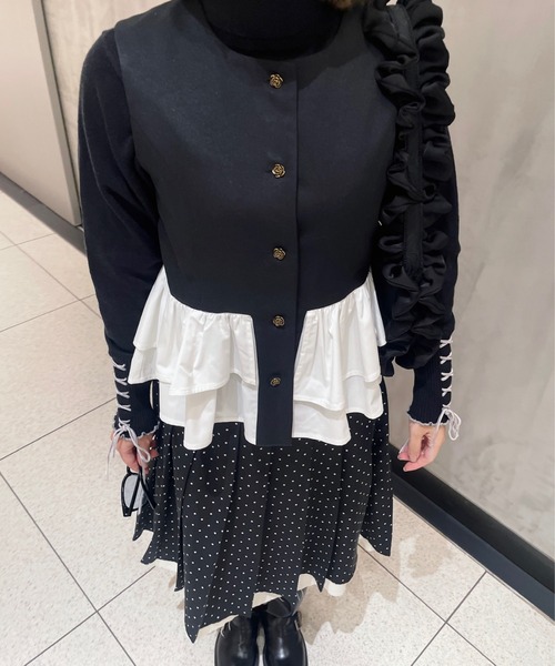 idem(イデム)の「peplum lady vest / ノースリーブペプラムベスト(ベスト・レディース・ベージュ/ブラック・FREE)」の18枚目の写真