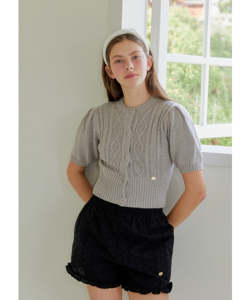 ANOETIC(アノエティック)の「CABLE HALF SLEEVE CARDIGAN_GREY(カーディガン/ボレロ・レディース・グレー・FREE)」の1枚目の写真