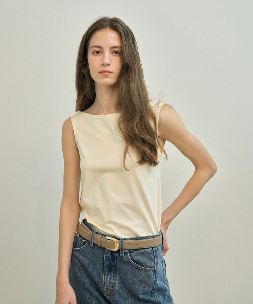 MAYVERU(メイバーユー)の「Balm Off-Shoulder Sleeveless T-Shirt _ Yellow(Tシャツ/カットソー・レディース・イエロー・FREE)」の9枚目の写真