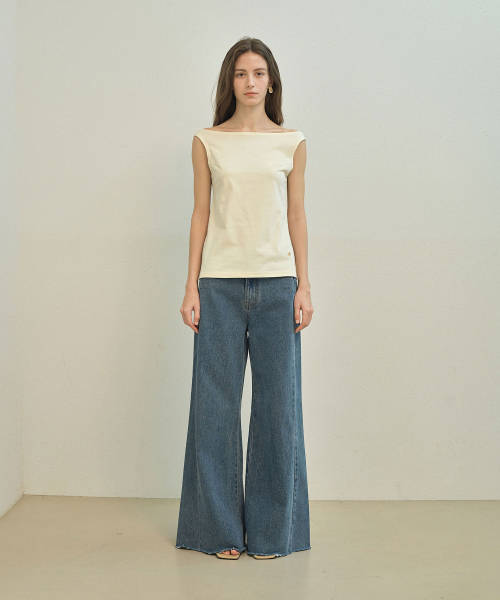 MAYVERU(メイバーユー)の「Balm Off-Shoulder Sleeveless T-Shirt _ Yellow(Tシャツ/カットソー・レディース・イエロー・FREE)」の10枚目の写真