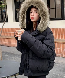 ブラックファー付きダウンジャケット ダウンジャケット/コート（ブラック/黒色系・フェイクファー