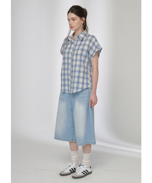 BUTTON UP(ボタンアップ)の「シグネチャーワイドバミューダデニムパンツ(その他パンツ・レディース・その他・SMALL/MEDIUM/LARGE)」の4枚目の写真