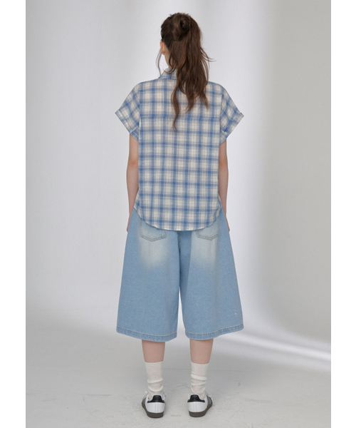 BUTTON UP(ボタンアップ)の「シグネチャーワイドバミューダデニムパンツ(その他パンツ・レディース・その他・SMALL/MEDIUM/LARGE)」の6枚目の写真