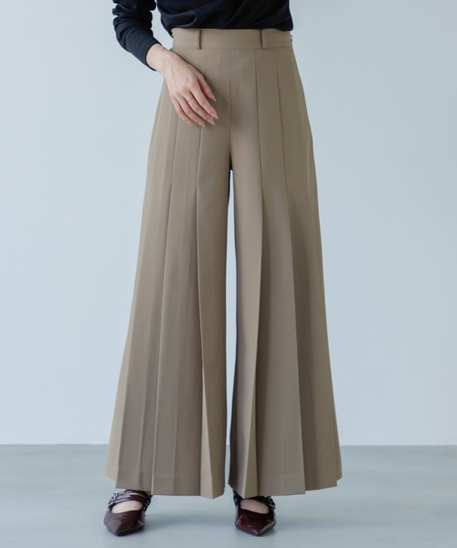 SENEE（セニー）の「high waist pleated slacks（ハイウエストプリーツスラックス）（スラックス・レディース・ベージュ/ブラック・MEDIUM/SMALL）」の8枚目の写真