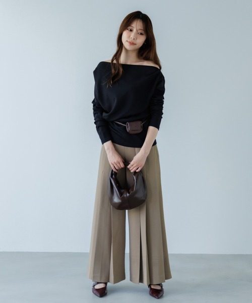 SENEE（セニー）の「high waist pleated slacks（ハイウエストプリーツスラックス）（スラックス・レディース・ベージュ/ブラック・MEDIUM/SMALL）」の10枚目の写真