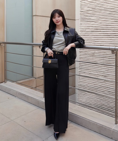 SENEE（セニー）の「high waist pleated slacks（ハイウエストプリーツスラックス）（スラックス・レディース・ベージュ/ブラック・MEDIUM/SMALL）」の15枚目の写真