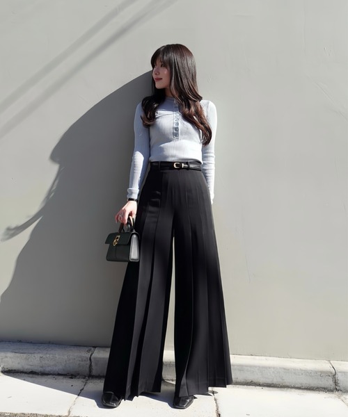 SENEE（セニー）の「high waist pleated slacks（ハイウエストプリーツスラックス）（スラックス・レディース・ベージュ/ブラック・MEDIUM/SMALL）」の16枚目の写真