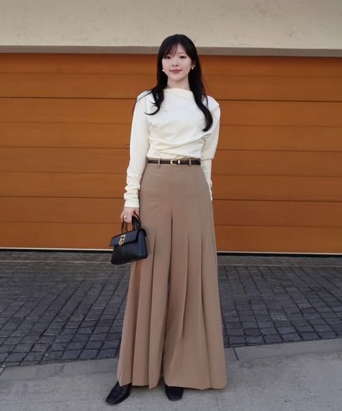 SENEE（セニー）の「high waist pleated slacks（ハイウエストプリーツスラックス）（スラックス・レディース・ベージュ/ブラック・MEDIUM/SMALL）」の18枚目の写真