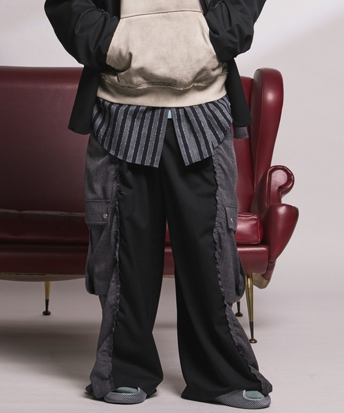 MAISON SPECIAL(メゾンスペシャル)の「《UNISEX》Cut-off Docking Prime-Wide Cargo Pants/カットオフドッキングプライムワイドカーゴパンツ【MAISON SPECIAL/メゾンスペシャル】■セットアップ対応■(カーゴパンツ・メンズ・チャコールグレー/ブラック・0/1/2)」の2枚目の写真