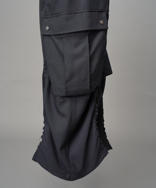 MAISON SPECIAL(メゾンスペシャル)の「《UNISEX》Cut-off Docking Prime-Wide Cargo Pants/カットオフドッキングプライムワイドカーゴパンツ【MAISON SPECIAL/メゾンスペシャル】■セットアップ対応■(カーゴパンツ・メンズ・チャコールグレー/ブラック・0/1/2)」の18枚目の写真